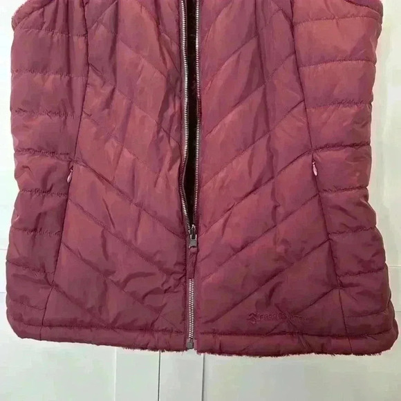 Women’s Large Burgundy Vest Zip Up - Picture 2 of 7